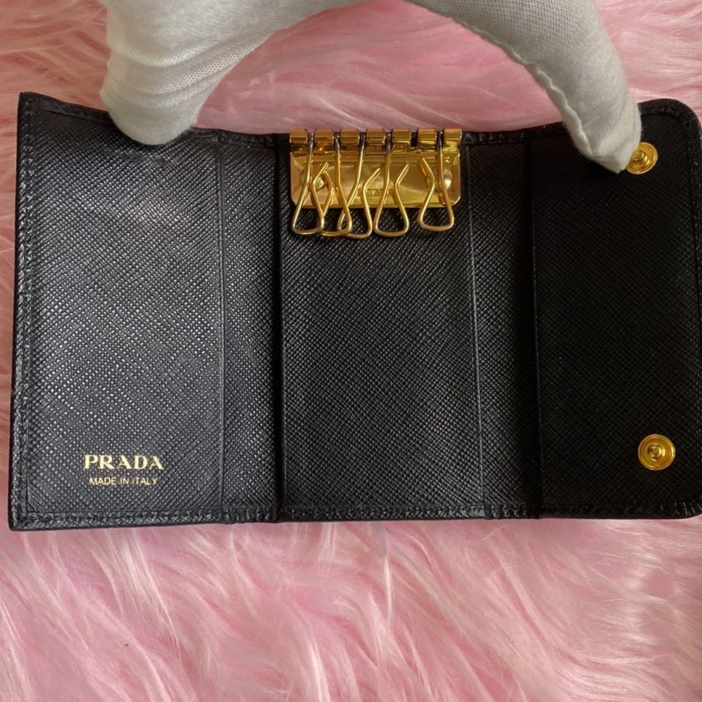 🖤✨ Prada Logo Saffiano Leather Ribbon Key Holder